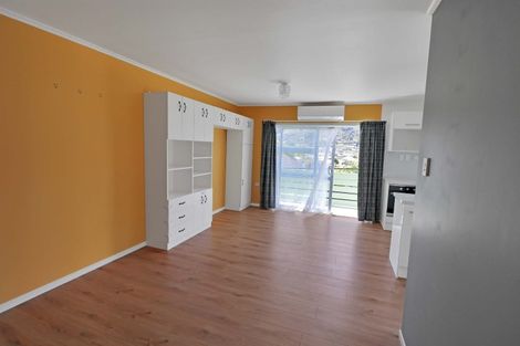 Photo of property in 2/6 Main Road, Wainuiomata, Lower Hutt, 5014