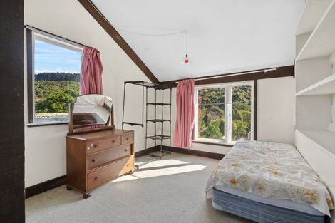 Photo of property in 12 Olivia Crescent, Tawa, Wellington, 5028