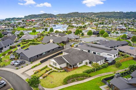 Photo of property in 14 Topping Place, Whitianga, 3510