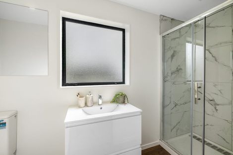 Photo of property in 1/207 Main North Road, Redwood, Christchurch, 8051