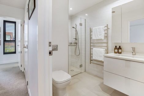 Photo of property in 23 Isitt Road, Hobsonville, Auckland, 0616