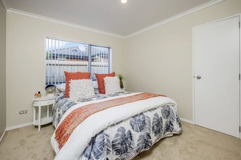 Photo of property in 9 Puketi Lane, Waiuku, 2123