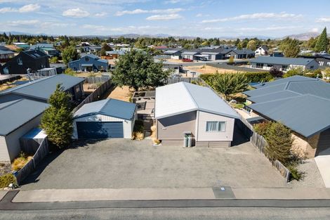 Photo of property in 12 Rhoboro Road, Twizel, 7901