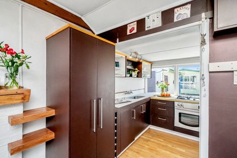 Photo of property in 20 Broadway Avenue, Waikuku Beach, 7473