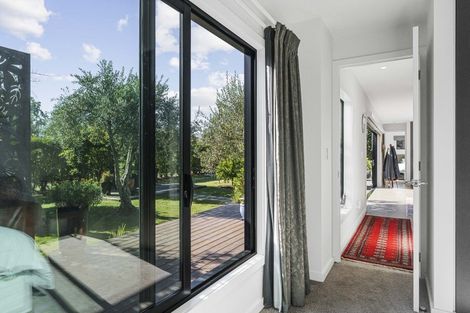 Photo of property in 2 Burgundy Drive, Martinborough, 5711