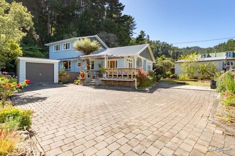 Photo of property in 33 Elmslie Road, Pinehaven, Upper Hutt, 5019