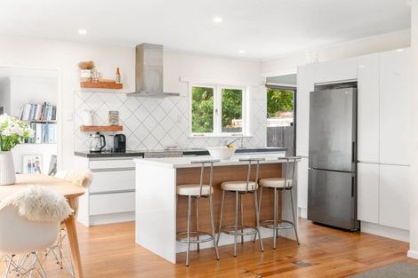 Photo of property in 38 Urlich Avenue, Melville, Hamilton, 3206