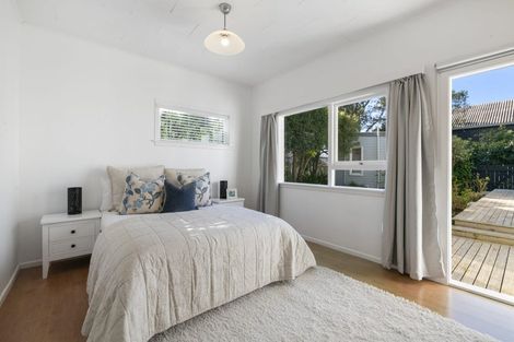 Photo of property in 1a/1 Scarboro Terrace, Murrays Bay, Auckland, 0630