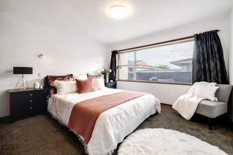 Photo of property in 18 Heaphy Place, Casebrook, Christchurch, 8051