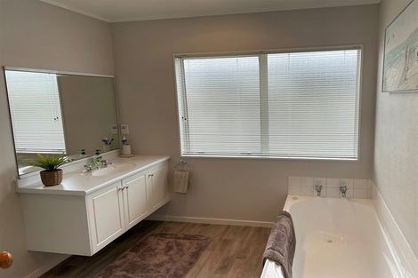 Photo of property in 7 Kingsgate Avenue, Havelock North, 4130
