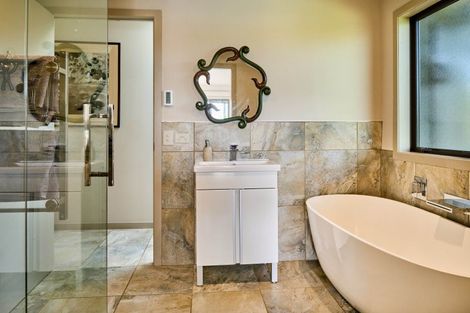 Photo of property in 46 Corbetts Road, Manakau, Otaki, 5583