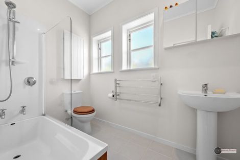 Photo of property in 1/49 Trafalgar Street, Waterloo, Lower Hutt, 5011