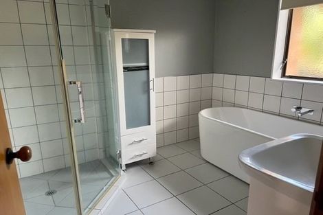 Photo of property in 19 Petrel Place, Massey, Auckland, 0614