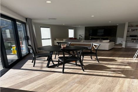 Photo of property in 18 Coopworth Road, Jacks Point, 9371