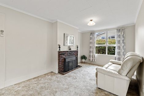 Photo of property in 30 Milne Street, Hunterville, 4730