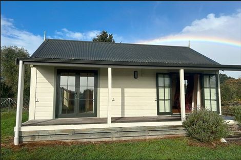 Photo of property in 37 Hilton Road, Carterton, 5713