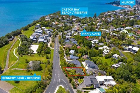 Photo of property in 104 Beach Road, Castor Bay, Auckland, 0620