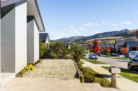 Photo of property in 7 Corriedale Road, Jacks Point, 9371