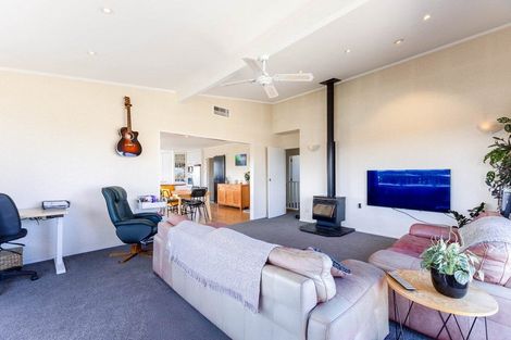 Photo of property in 12b Kohutuhutu Road, Raumati Beach, Paraparaumu, 5032