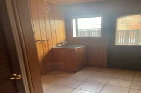 Photo of property in 96 Carnoustie Drive, Wattle Downs, Auckland, 2103