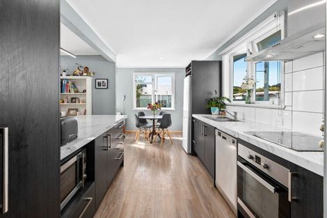 Photo of property in 30 Bibby Street, Waipawa, 4210