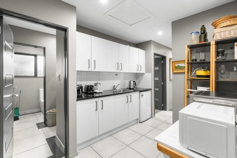 Photo of property in 5 Wharenui Road, Upper Riccarton, Christchurch, 8041