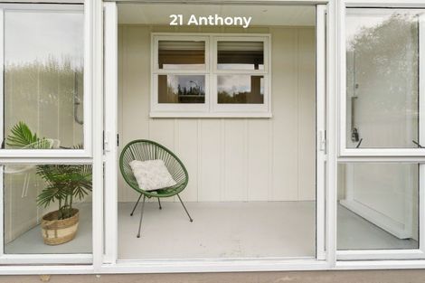 Photo of property in 21 Anthony Grove, Paraparaumu Beach, Paraparaumu, 5032