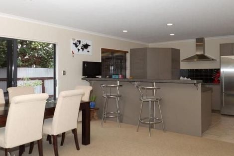 Photo of property in 9a Oxford Street, Taradale, Napier, 4112