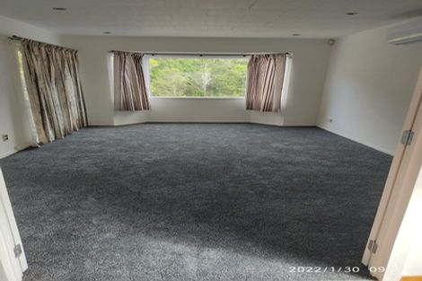 Photo of property in 72 Kaipatiki Road, Glenfield, Auckland, 0629