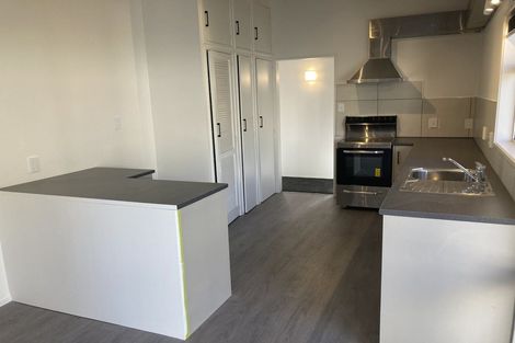 Photo of property in 52 Cascades Road, Pakuranga Heights, Auckland, 2010