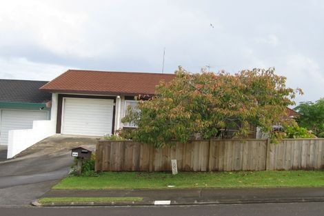 Photo of property in 2a Pounamu Place, Shelly Park, Auckland, 2014