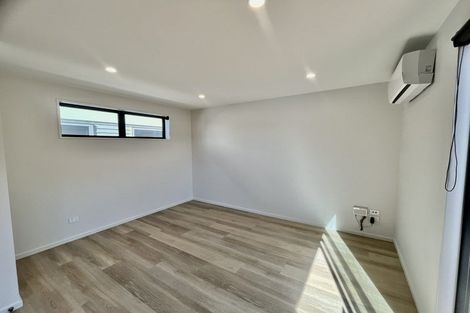 Photo of property in 2/10 Surrey Street, Linwood, Christchurch, 8062