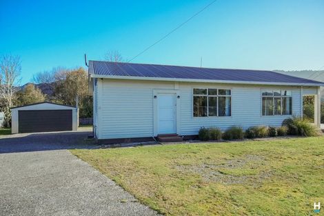 Photo of property in 21 Ballance Street, Runanga, 7803