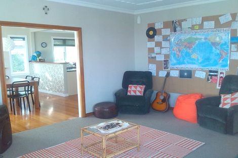 Photo of property in 195 Tukapa Street, Westown, New Plymouth, 4310