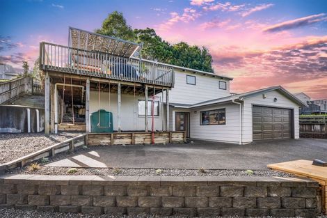 Photo of property in 52a D'oyly Drive, Stanmore Bay, Whangaparaoa, 0932