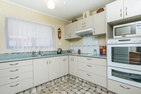 Photo of property in 2/14 Avondale Road, Taradale, Napier, 4112