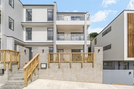 Photo of property in 69u2 Tiketike Way, Brooklyn, Wellington, 6021