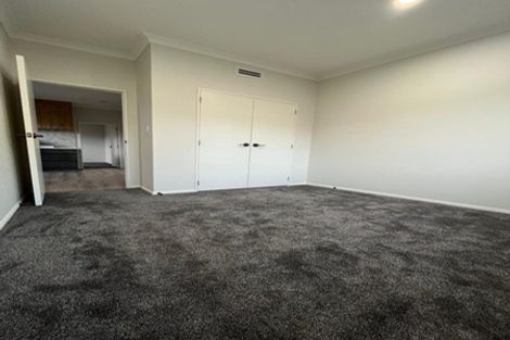 Photo of property in 2/9 Pratt Street, Papakura, 2110