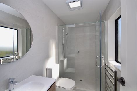 Photo of property in 9b Arran Road, Browns Bay, Auckland, 0630