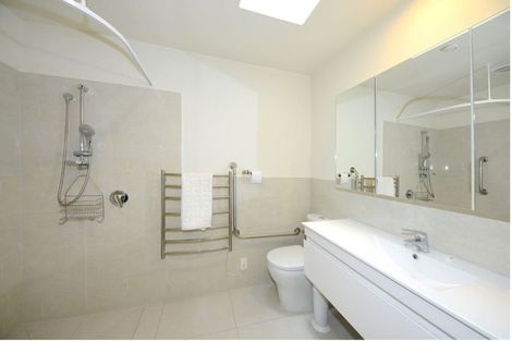 Photo of property in 62 Kotare Street, Fendalton, Christchurch, 8041