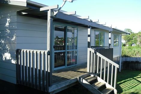 Photo of property in 2/35 Station Road, Te Kamo, Whangarei, 0112