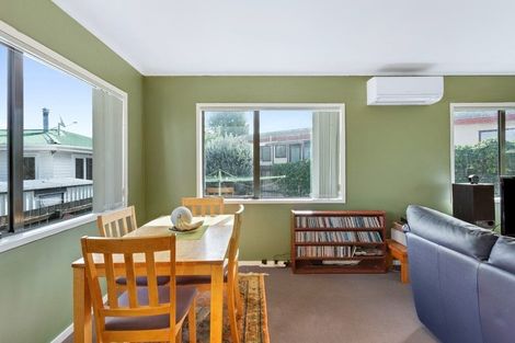 Photo of property in 21 Riserra Drive, Ranui, Auckland, 0612