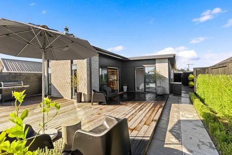 Photo of property in 4b Harakeke Drive, Wharewaka, Taupo, 3330