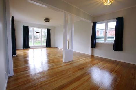 Photo of property in 18 Toru Street, Te Atatu Peninsula, Auckland, 0610