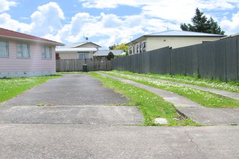 Photo of property in 28 Caringbah Drive, Papatoetoe, Auckland, 2025