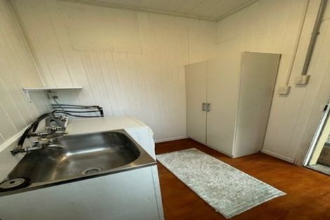 Photo of property in 185a Sutherland Road, Lyall Bay, Wellington, 6022