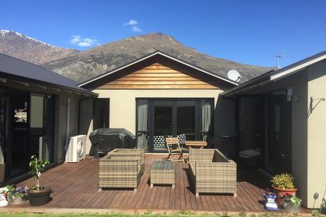 Photo of property in 48 Erskine Street, Lake Hayes, Queenstown, 9304