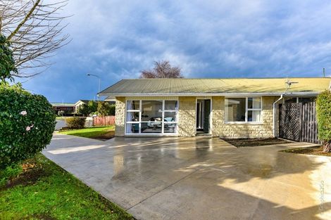 Photo of property in 14 Tulloch Place, Papanui, Christchurch, 8052