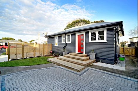 Photo of property in 25 Miro Road, Mangere Bridge, Auckland, 2022