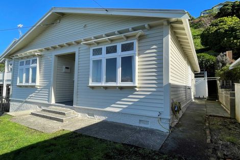 Photo of property in 76 Mitchell Street, Brooklyn, Wellington, 6021